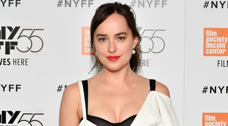 Most már tuti: Dakota Johnson és Chris Martin egy pár - Fotók