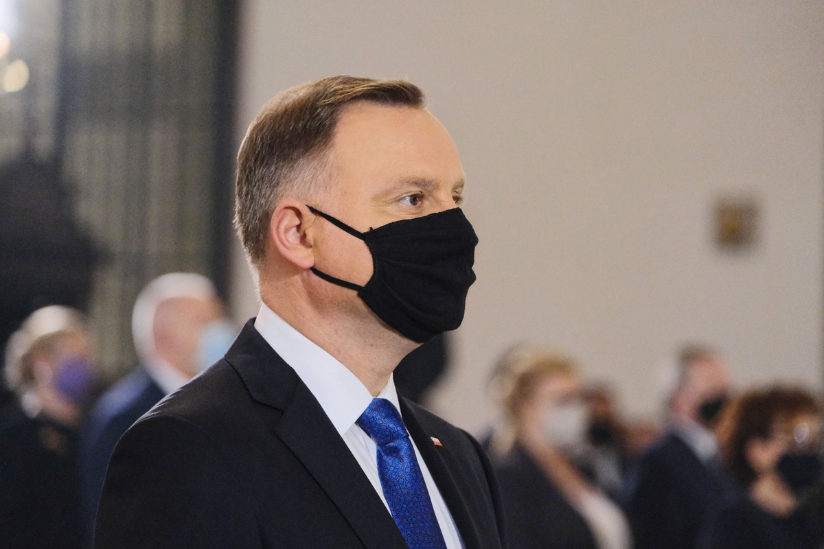 Warszawa, 06.08.2020. Inauguracja II kadencji Prezydenta RP. Prezydent Andrzej Duda podczas mszy świętej w intencji Ojczyzny i prezydenta pod przewodnictwem abp. Stanisława Gądeckiego w Archikatedrze Warszawskiej, 6 bm. (sko) PAP/Mateusz Marek