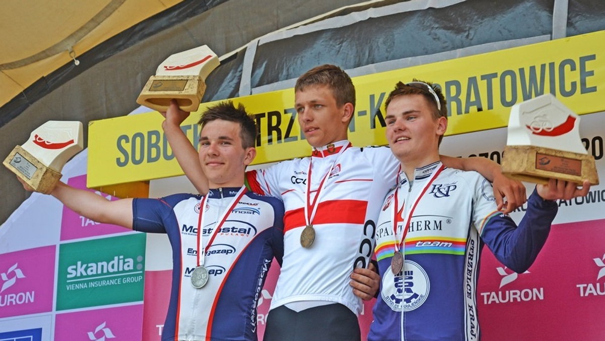 Szymon Krawczyk (KTK Kalisz) zdobył złoty medal mistrzostw Polski juniorów w wyścigu ze startu wspólnego. Po zaciętym finiszu minimalnie wyprzedził Karola Cygana (KS Pogoń Mostostal Puławy). Trzecie miejsce zajął Damian Sławek (LKS POM Strzelce Krajeńskie).