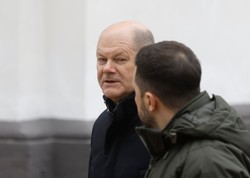 "Viktor Donald Scholz". Cyniczna gra kanclerza Niemiec. "Polacy robią więcej"