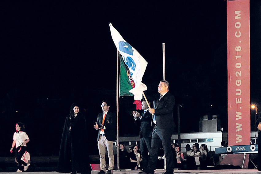 Jasnić je od Portugalaca preuzeo zastavu Univerzijade, ali je neće nositi na otvaranju igara u Beogradu 2020. godine