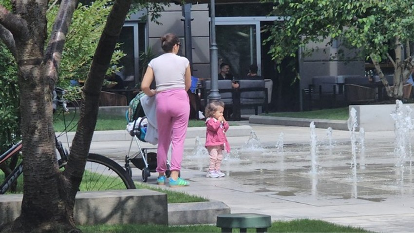 Paparaco Nadice Ademov sa decom