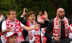 Premier Szydło i ministrowie też kibicowali. Pomagali Gortat i Strejlau