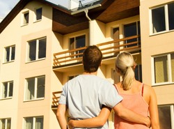 Stała stopa wypiera zmienną w hipotekach. Czy to efekt programu "Bezpieczny Kredyt 2 proc."?