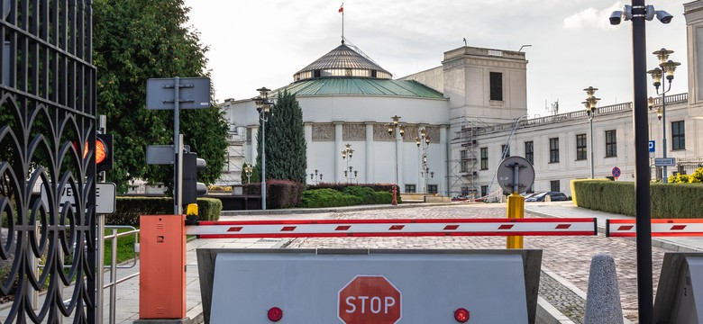 Zjednoczona Prawica przed KO. "Kolejny wynik przeczący narracji koniec PiS"