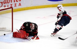 Aleksander Owieczkin pobił rekord Wayne'a Gretzky'ego [WIDEO]