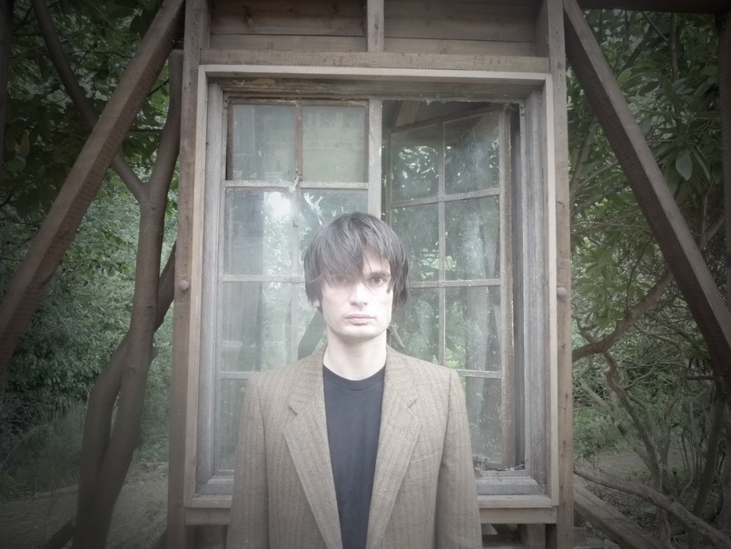 Jonny Greenwood, muzyk i kompozytor najbardziej znany jako gitarzysta brytyjskiego rockowego zespołu Radiohead wykona na Open'erze klasyczny utwór Steve'a Reicha "Electric Counterpoint". Kompozycja napisana na gitarę elektryczną i 14 ścieżek gitarowych lub zespół gitarzystów elektrycznych, zostanie zagrana przez Greenwooda w sobotę, ostatniego dnia festiwalu. Wszystkie 14 ścieżek Anglik zarejestrował sam