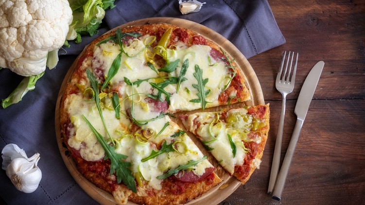 karfiolpizza, karfiol, pizza, recept, fogyókúra, diéta