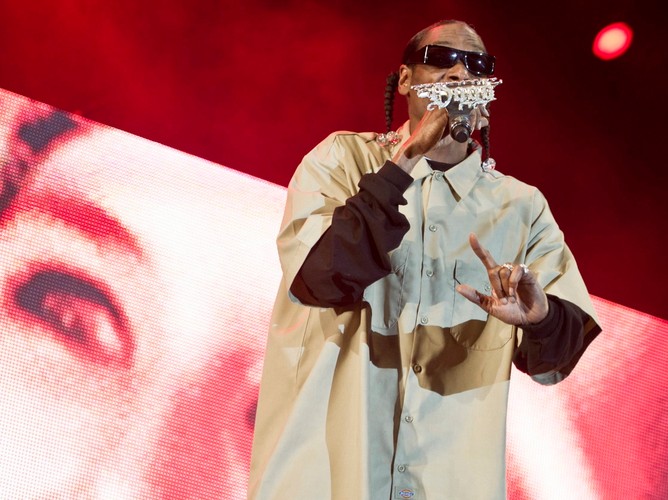 Calvin Cordozar Broadus alias Snoop Dogg na festiwalu Openair w Frauenfeld, Szwajcaria