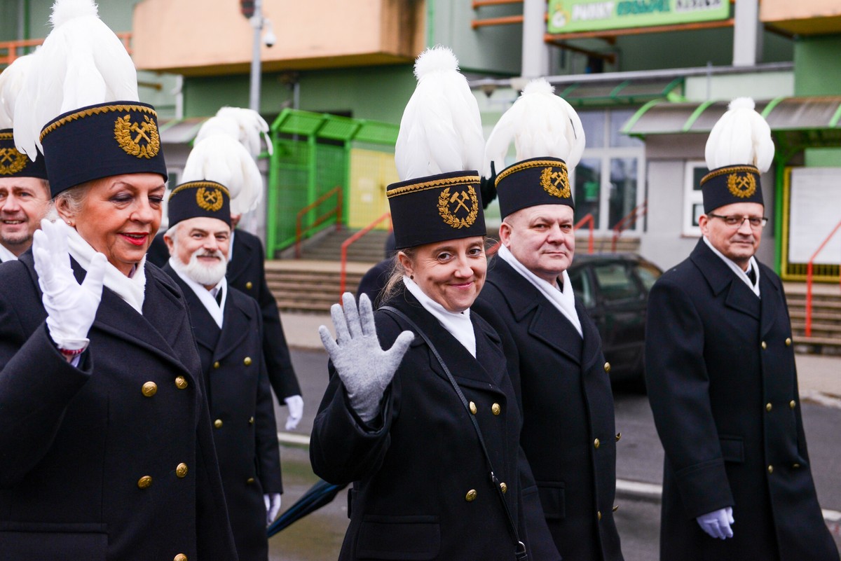 Za mundurem panny sznurem. Prawda o Barbórce i górniczych tradycjach