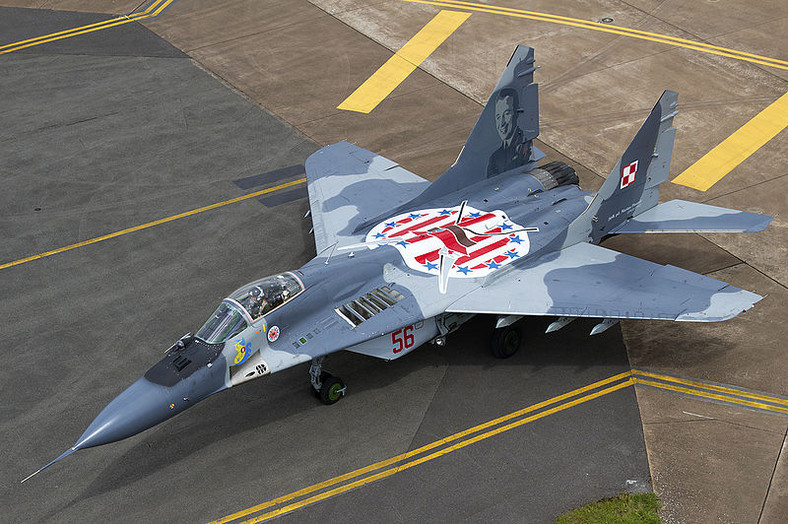 MiG-29 - najnowocześniejszy sprzęt lotnictwa Północnej Korei. (na fot. polski myśliwiec z malowaniem Dywizjonu Kościuszkowskiego)