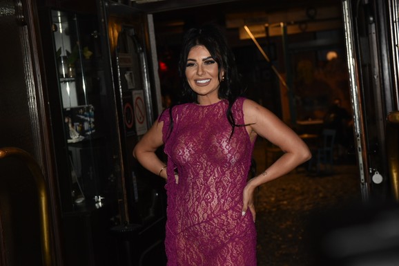 "RADILA SAM KAO ZEČICA DA BIH PLATILA KIRIJU" Olja je prošla kroz težak period: Otkrila kako se snalazila da dođe do novca, a onda se povukla sa estrade