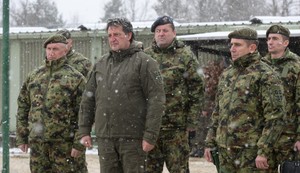 Ministar Gašić u kopnenoj zoni bezbednosti