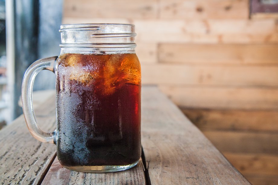 Cold brew to mniej znana, ale coraz bardziej popularna odsłona kawy na gorące dni