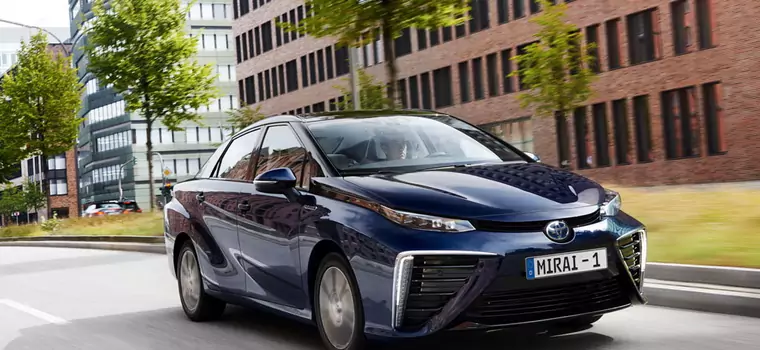 Toyota Mirai - zatankuj wodór i ruszaj w drogę. Sprawdziliśmy jak jeździ auto przyszłości