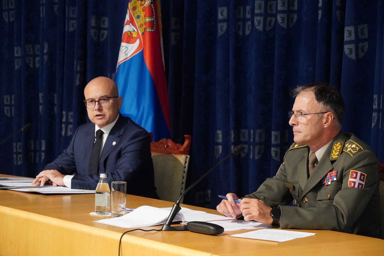 Ministar Miloš Vučević i general Mojsilović o situaciji na Kosovu