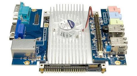 Obrazek EPIA-P700-with-IO-Boards_1.jpg