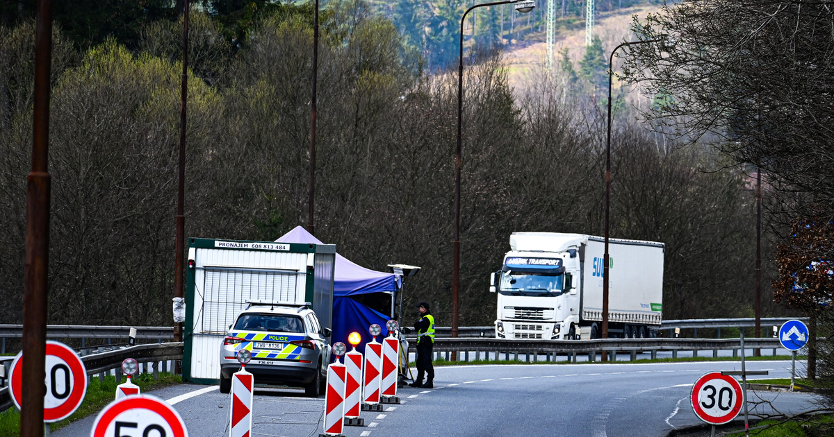 Hraniční kontroly se Slovenskem jsou rozšířeny.  Soused Polska se rozhodl