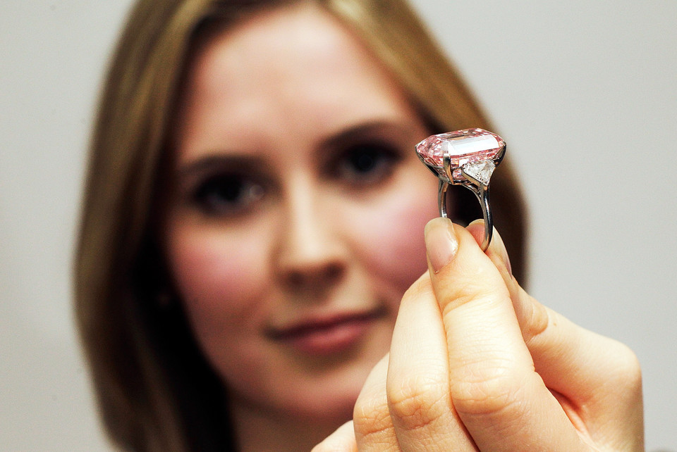 Sotheby's Showcase Some Of World's Finest Jewel