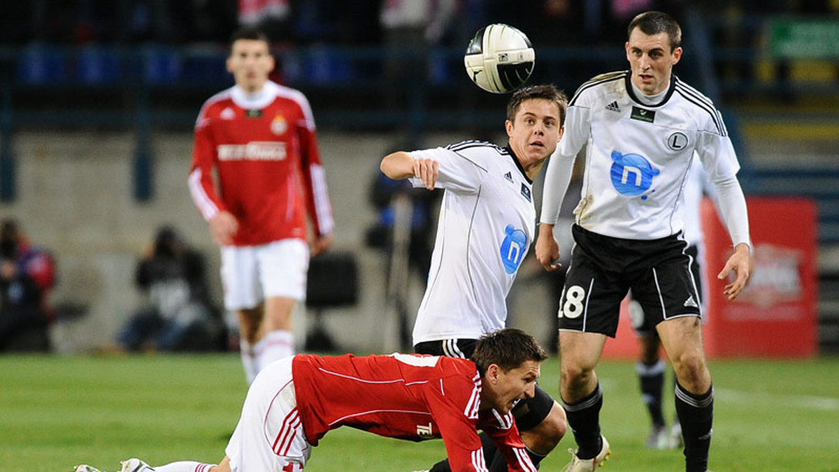 Pomocnik Legii Warszawa Ariel Borysiuk w środę zadebiutował w reprezentacji Polski, a już w piątek występował w ekstraklasie przeciwko Arce. - Za półtora roku będę już ukształtowanym piłkarzem i wtedy poważnie powalczę o miejsce w kadrze - powiedział.