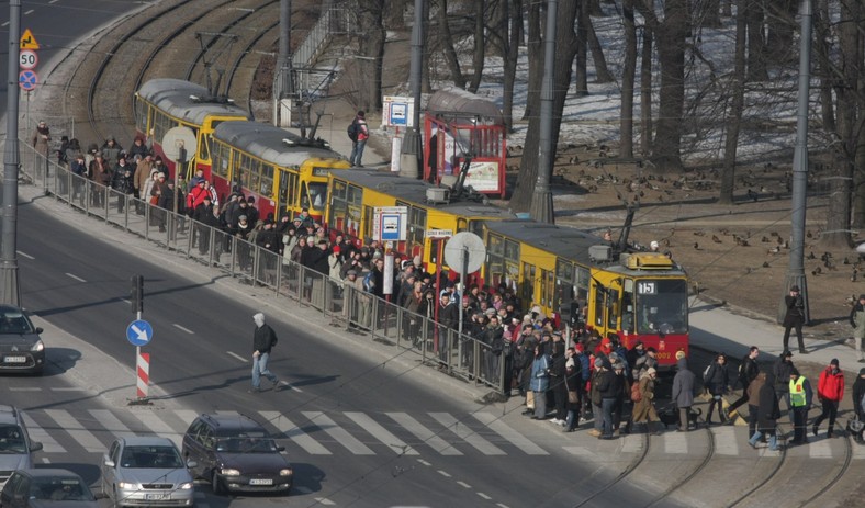 W centrum Warszawy zablokowano ruch