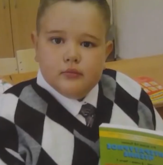 Kirill tvrdí, že nedokáže prestať jesť.
