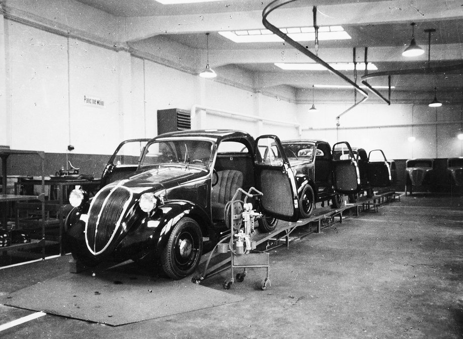 Produkcja Fiata 500 Topolino w 1938 roku przy ul. Sapieżyńskiej
