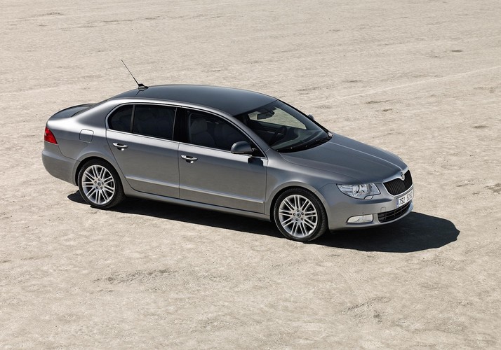 Najdroższy model będzie wyposażony w dziewięć poduszek powietrznych