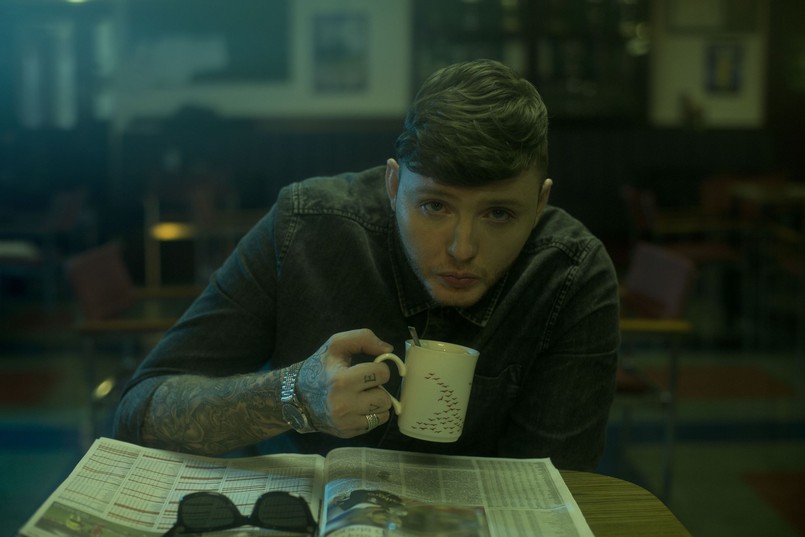 Imienny album James Arthur, zwycięzca brytyjskiej edycji "The X-Factor", przygotował z mistrzami muzycznych produkcji, którzy pracowali wcześniej chociażby z Amy Winehouse czy Emeli Sande (jest ona też gościem wokalnym na płycie). To pop solidnej próby