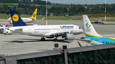 Kraków Airport z pierwszym fragmentem nowej płyty postojowej dla samolotów