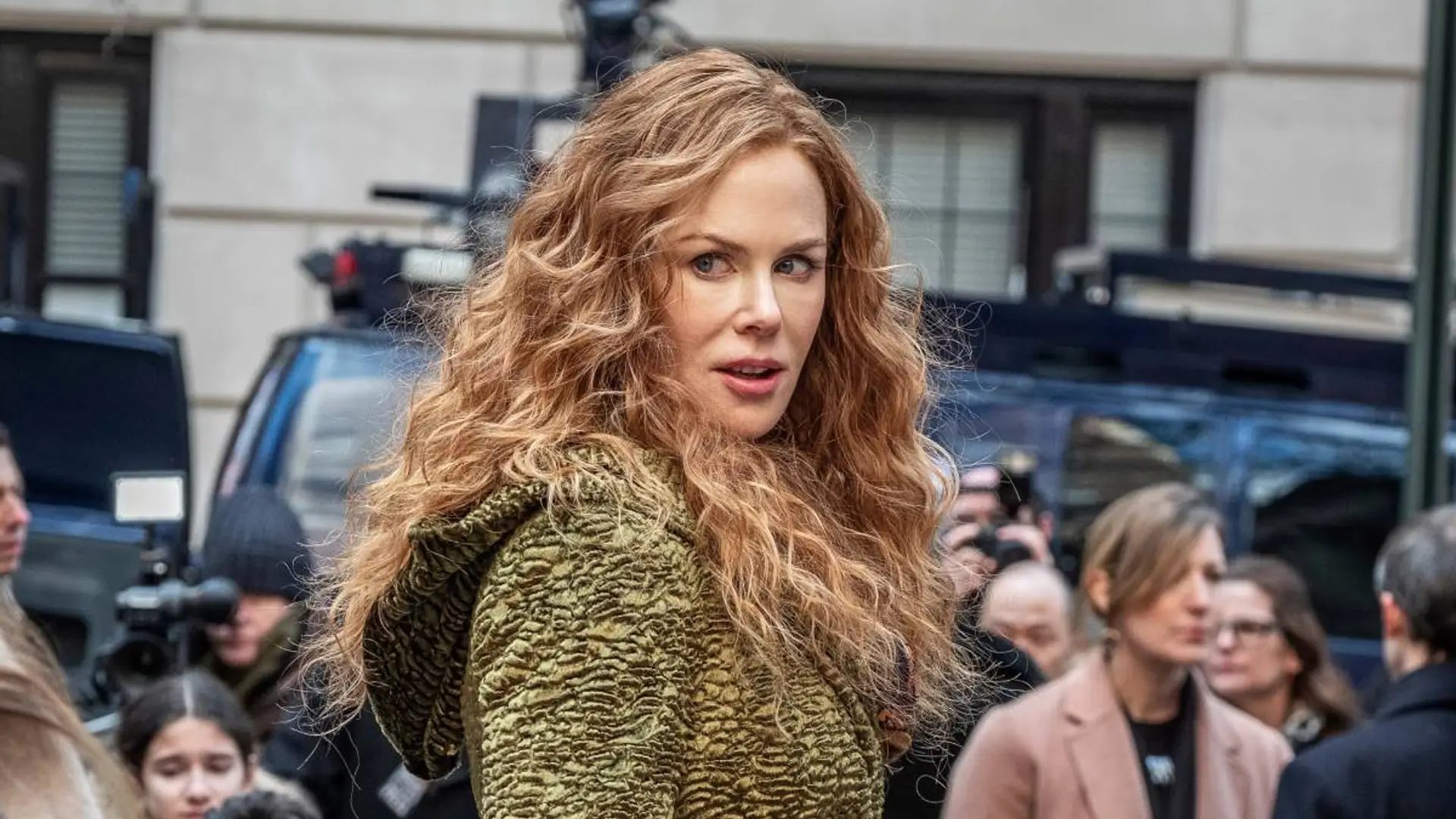 Historia płaszcza z "Od Nowa". Tego, którym przyćmiła otoczenie Nicole Kidman