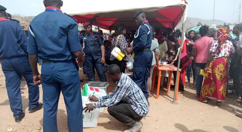 Confusion at Nyanya Polling Unit delays voting