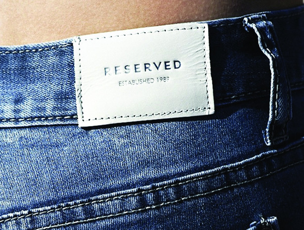 Kadr z kampanii jeansowej kolekcji marki RESERVED na sezon 2013/14. Fot. materiały firmy