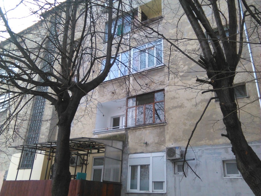 Prozor odakle je otac navodno bacio svoje tek rođeno dete