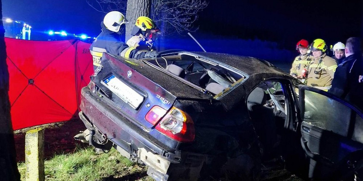 Kierowca bmw zginął na miejscu. 