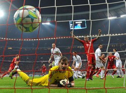 Bayern grał do końca. Pokonał Real w ostatniej minucie. Zobacz gole