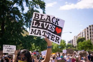 Postrzelenie aktywistki Black Lives Matter. Brytyjska policja: Nic nie sugeruje zamierzonego ataku