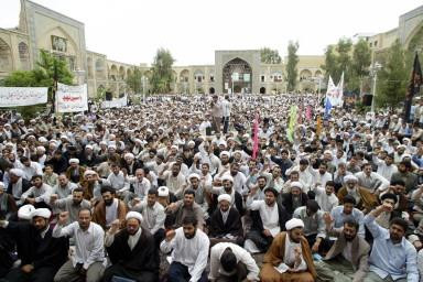 Antyamerykańskie protesty w Iranie / 09.jpg