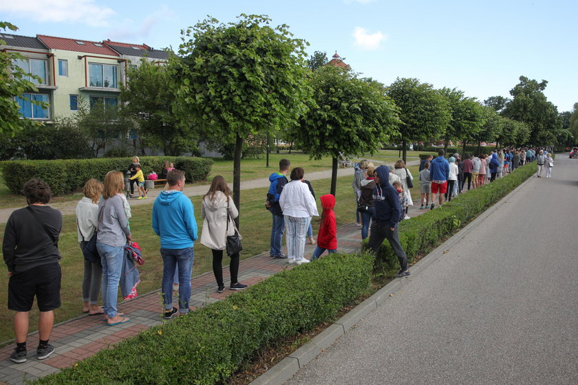 Druga tura wyborów prezydenckich. Kolejki do lokali wyborczych