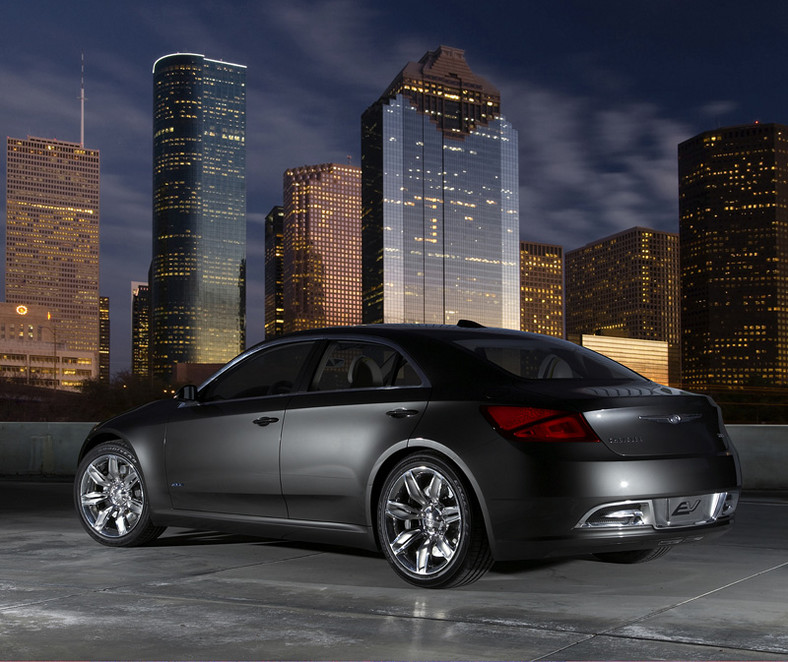 Chrysler 200C EV Concept – elegancki sedan z hybrydowym napędem