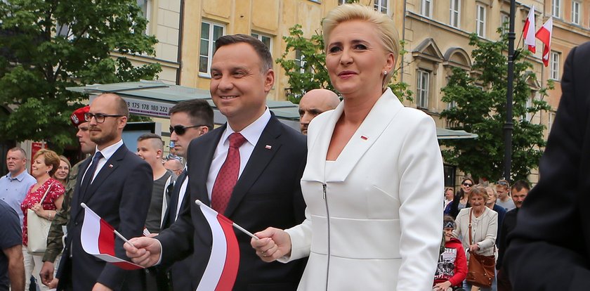 Do prezydenta płyną listy z całego świata. Chyba jest zadowolony