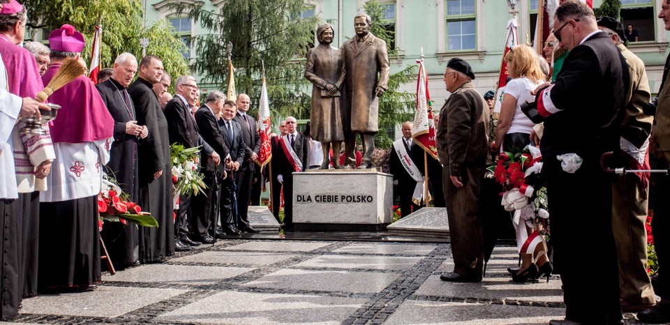 RADOM POMNIK KACZYŃSKICH ODSŁONIĘCIE UROCZYSTOŚCI