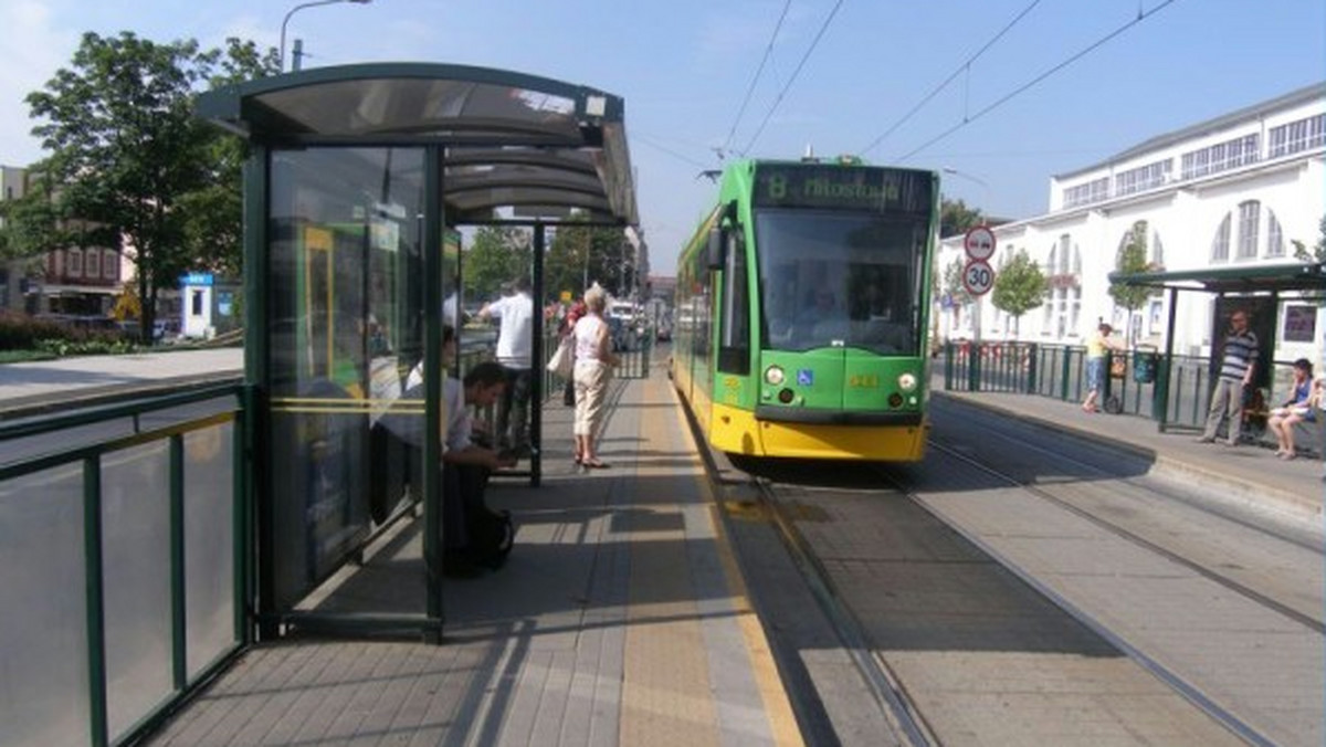 Od 28 lipca do 2 września na odcinku ul. Głogowskiej od od mostu Dworcowego do ul. Hetmańskiej nie będą kursować tramwaje - podaje Moje Miasto Poznań.