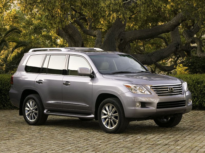 Lexus LX 570 nowa kreacja na temat Land Cruisera