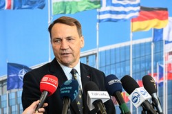 Polskie radary, niemieckie rakiety i pieniądze? O tym marzy Sikorski