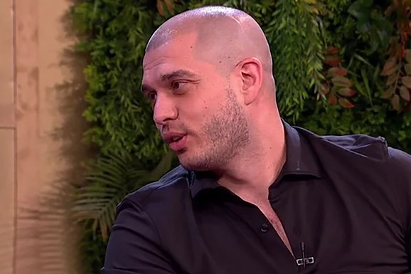 "KAŽU DA SVE RADIM ZBOG PARA" Dejan Dragojević promenio veru pre 8 godina, a sad priznao da li bi se zbog ljubavi venčao u crkvi