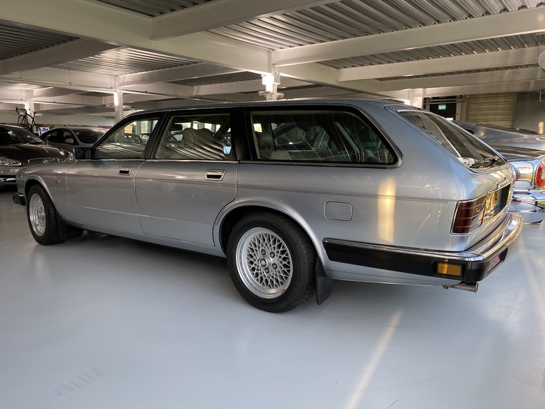 Jaguar XJ40 Estate