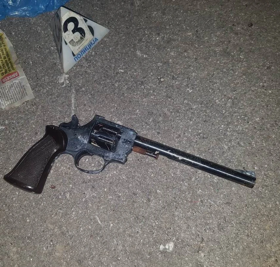 Pronađeno i oružje