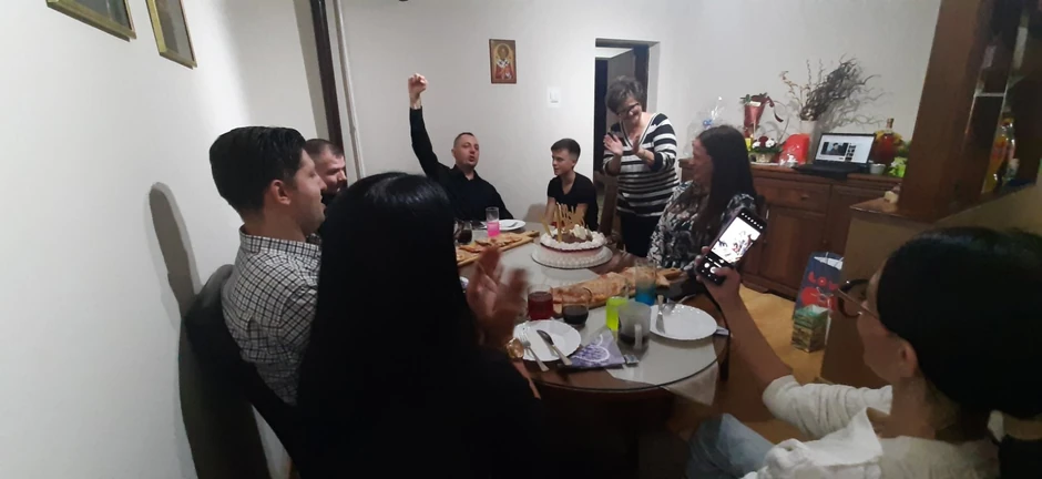 Jovica i Jelena sa prijateljima