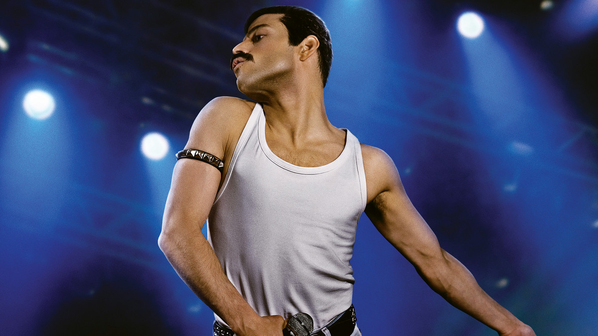 Rami Malek zagra wokalistę Queen w filmie "Bohemian Rhapsody" opowiadającym o historii kultowego zespołu. Do sieci wyciekło pierwsze zdjęcie z planu. Jak aktor prezentuje się jako Freddie Mercury?